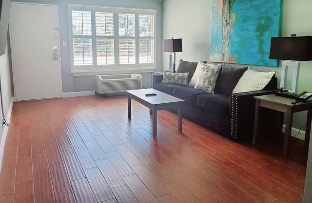 Grand Suite with Full Kitchen | Vero Beach Inn and Suites | with Swimming Pool