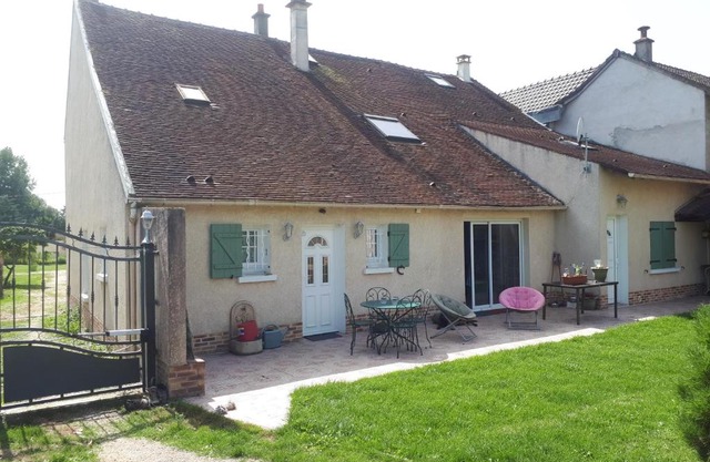 Grande Chambre d'Hôte proche Disneyland et Parc des Félins