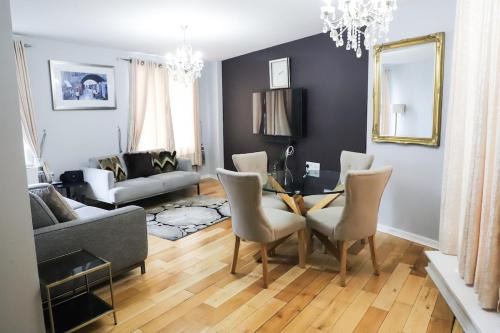 Great location, direct links to London Bridge!