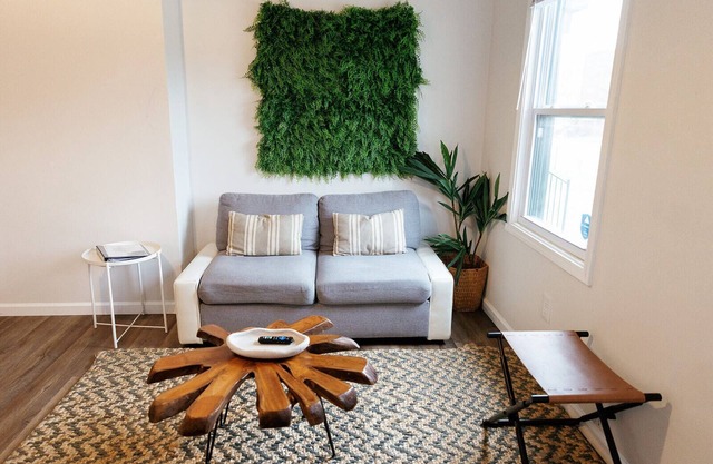 Green Oasis - Studio Apartment in Downtown Lexington