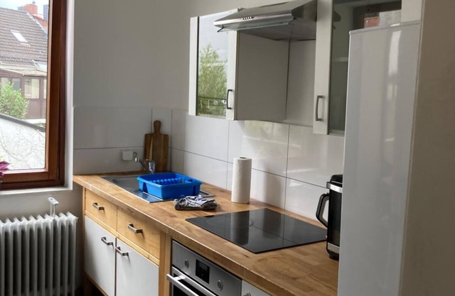 Große Handwerkerwohnung in Walle