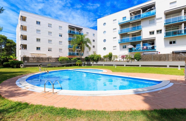 Ground floor duplex large terrace UHC GOLDEN PINEDA APARTMENTS 206