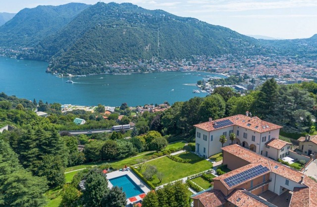 GuestHost - Lake View Apt with pool Villa Maderni