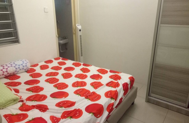 H o m e w i t h u s . F a m i l y f e e l i n g s.