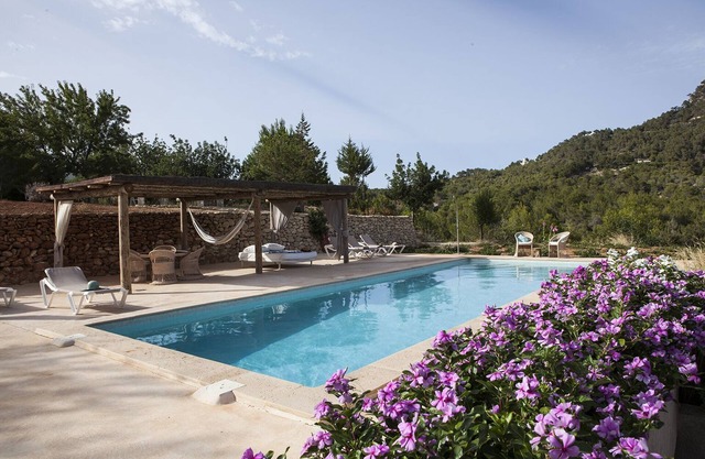 Hacienda Ses Caletes, Ibiza. Panoramic views. A few minutes from the beach.