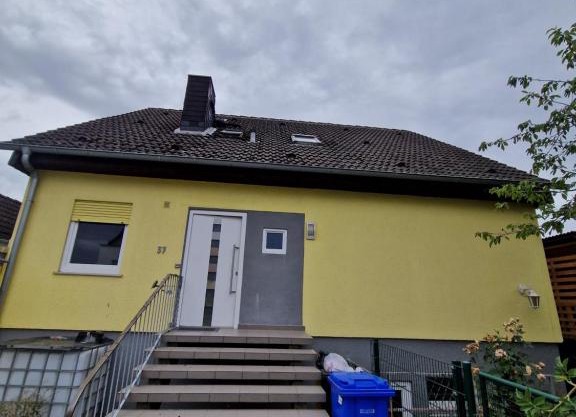 Haus mit Garten und Terrasse