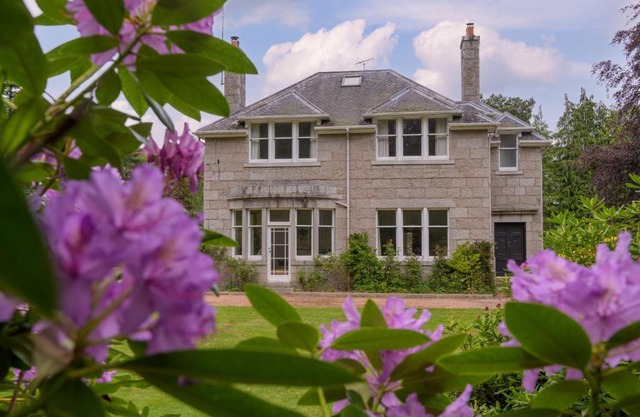 Haven Retreat Scotland - Large 4 Bed House with Woodland garden, Aboyne ,Royal Deeside