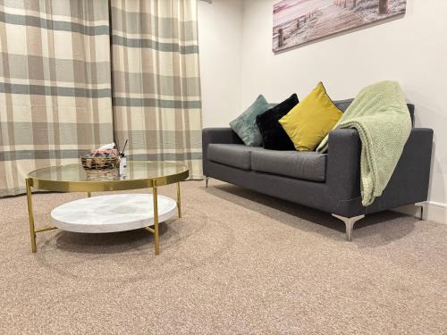 Havilah House- Stunning 2-Bed Apartment by the Beach and Swansea Marina