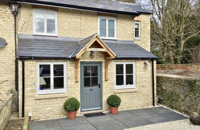 Hello ! Welcome to 23 The Waterloo, our Cotswold stone cottage holiday home