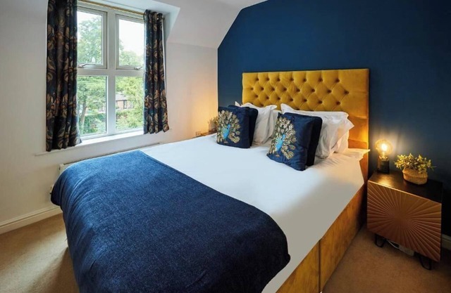 Hermitage Court Apartment - Sleeps 6