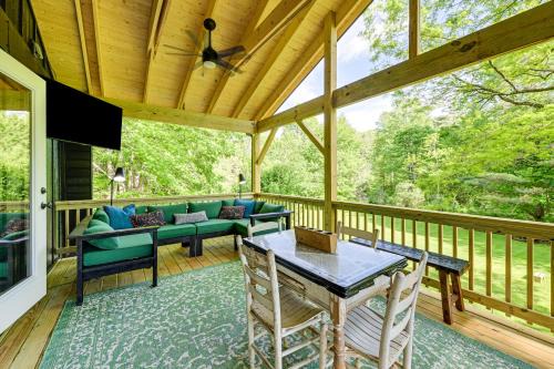 Highlands Cabin on Buck Creek about 8 Mi to Town!