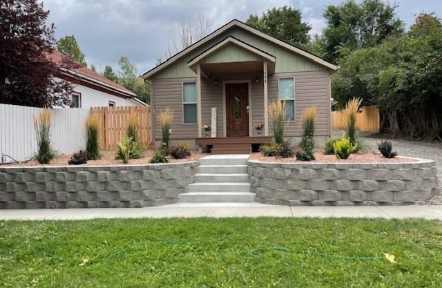 Hillside Cottage, located within walking distance to downtown Cody!