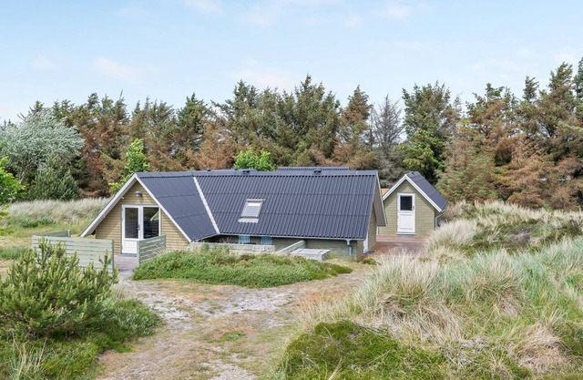 "Hinz" - from the sea by Interhome