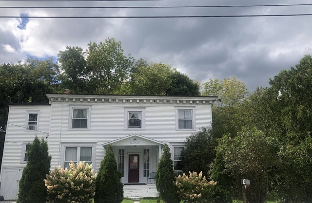 Historic East Dorset Retreat -Walk to Wilson House, Minutes to Manchester Events