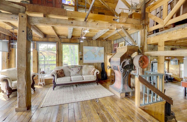 Historical Stockdale Mill - Main buiding