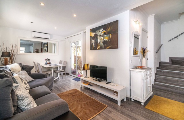 Holiday Home Casa Anna with Garden & Wi-Fi