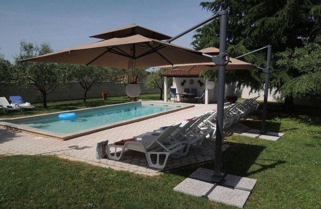 Holiday Home in Poreč with Terrace, Air condition, WIFI, Dishwasher (4400-3)