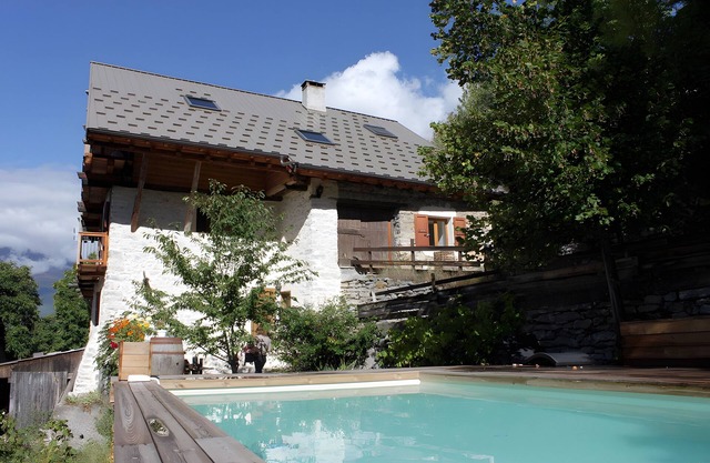 Holiday Home 'L'Eyssart' with Mountain View, Private Terrace and Wi-Fi