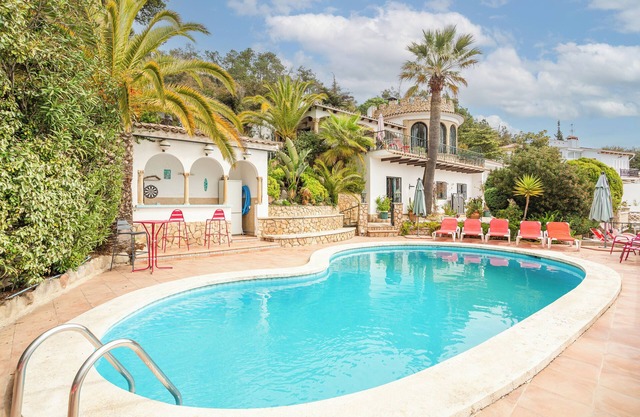 Holiday Home 'Vista Al Mar' with Sea View, Wi-Fi and Air Conditioning