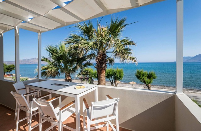 Holiday house Kissamos Kriti for 1 - 8 persons with 4 bedrooms - Holiday home