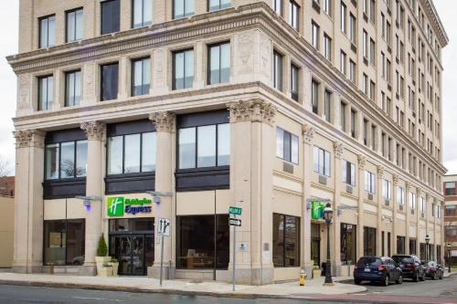 Holiday Inn Express - Springfield Downtown by IHG