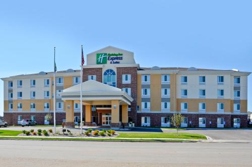 Holiday Inn Express & Suites - Williston by IHG