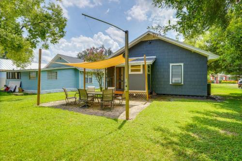 Home with Private Yard Less Than 2 Mi to Hollis Garden!