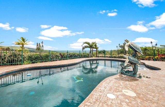 Home with Swimming Pool | 3 Bed, 2 Bath