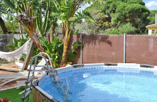 Homerez - Spacious House with Private Pool in El Soto
