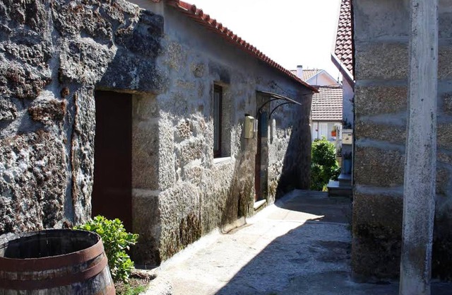 Homerez - Spacious house for 7 ppl. with terrace at Nogueira