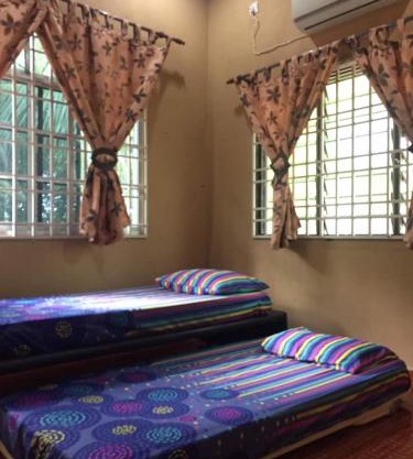 Homestay Cikgu Sungai Batu Besi