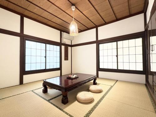 homey I 横浜中華街の中に位置する120平米一戸建まるごと貸切 I ダブルサイズ寝具8台最大16人 I 元町中華街駅徒歩3分