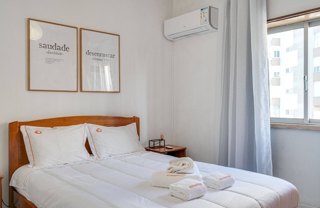 Hopstays - Almada Saudade