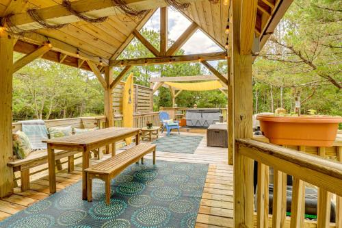 Hot Tub Haven Creekside Cabin in Frisco!