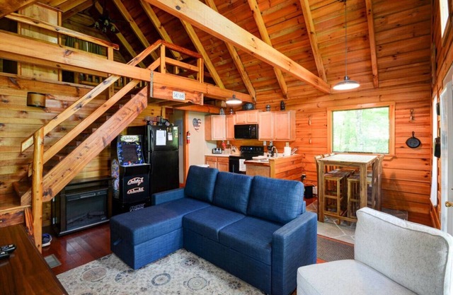 Hot Tub & WiFi - Hidden Chalet Red River Gorge, KY