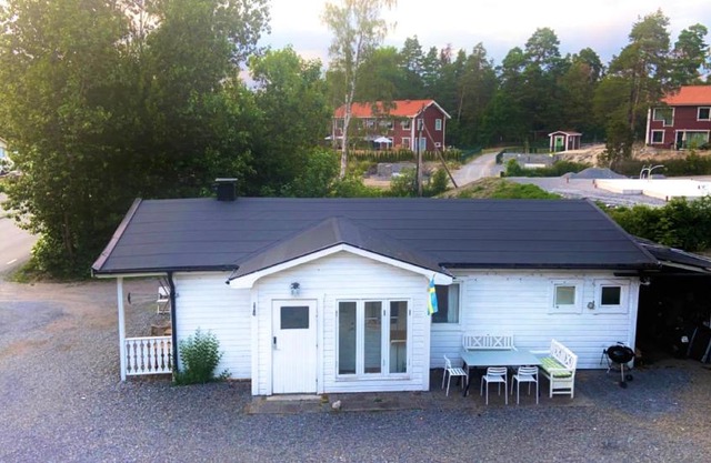 House. 80m2, near Lake, with car charge.