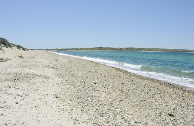 House in Chilmark/Menemsha, Martha's Vineyard w/Private Beach, Sunset View.