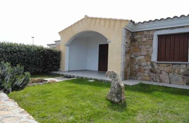 House in wonderful environment closed to the sea (IUN code R1324)