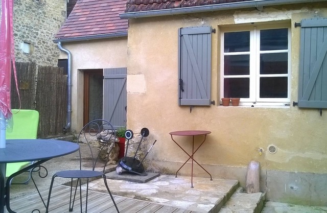 House of 60m² with courtyard valley view