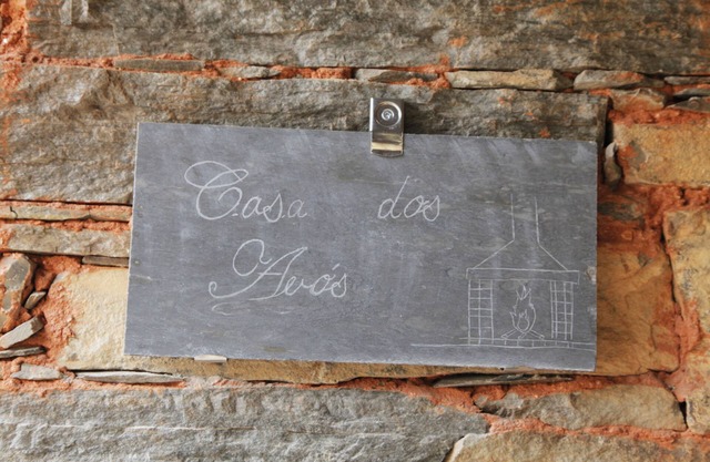 HOUSE OF GRANDPARENTS/RIVER HOUSES/COTTAGE