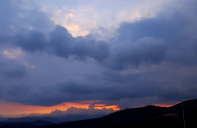 House with beautiful place to rest and see de montains