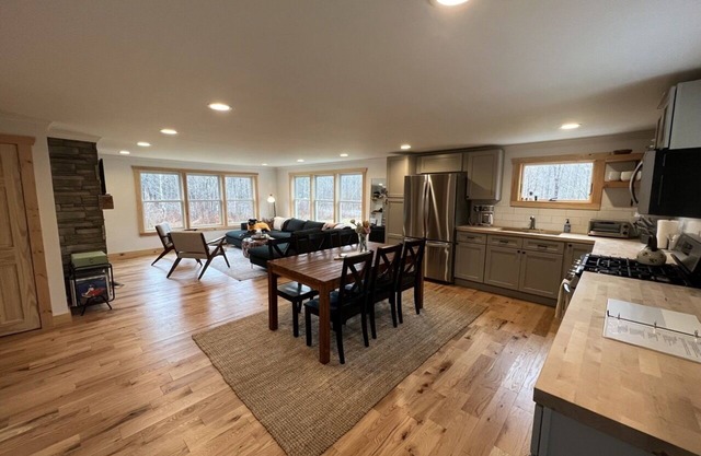 Hunter and Windham Mountain House with Hot Tub