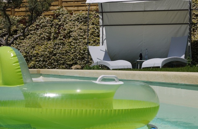 Ideal for recharging immersed in the garden where you can eat rest play sports