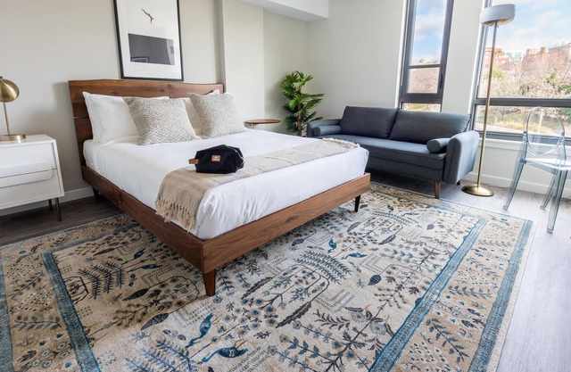 Ideal Studio at The Boathouse Apts Near Shops Etc