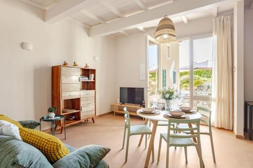 Il Fienile Pool and Garden Retreat in Tuscany