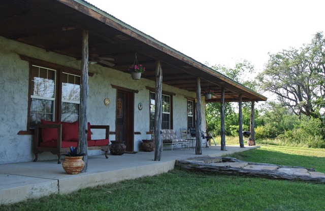 In Eclipse Path of Totality - Available 4/8-4/9 - Charming Adobe Cabin on Ranch