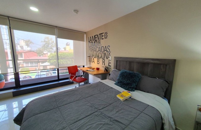 INCREDIBLE PREMIUM SUITE 2 MINUTES AWAY FROM TEC! 09