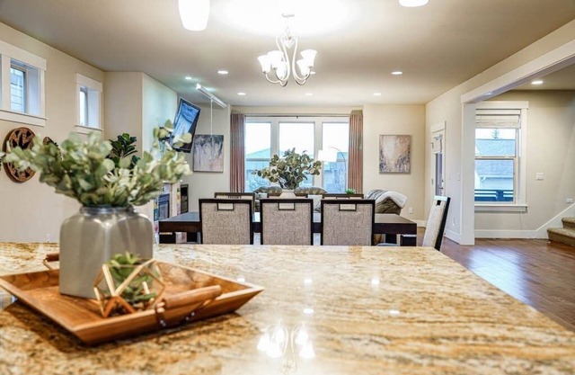 Issaquah's spacious pet-friendly home near I90