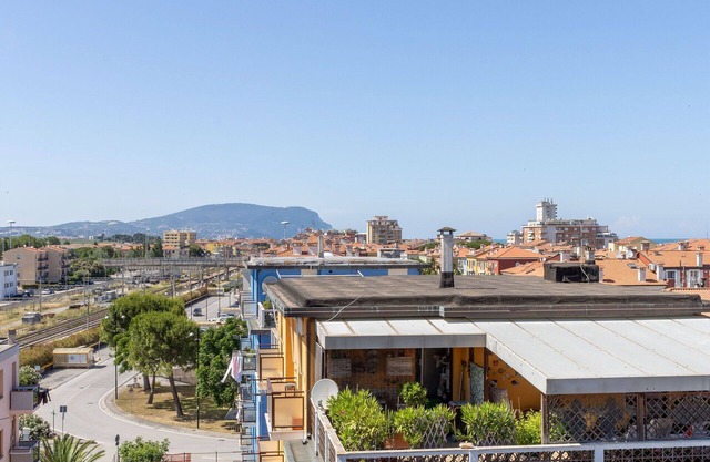 Italian Experience- Conero BluLoft