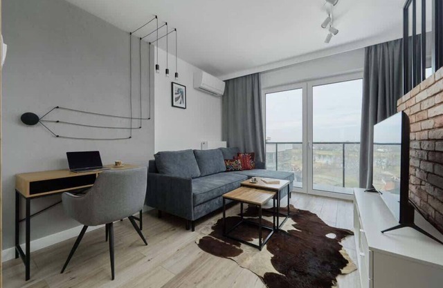 Jedności Narodowej 248/63